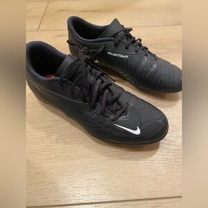 Nike Phantom GT Black Soccer Cleats